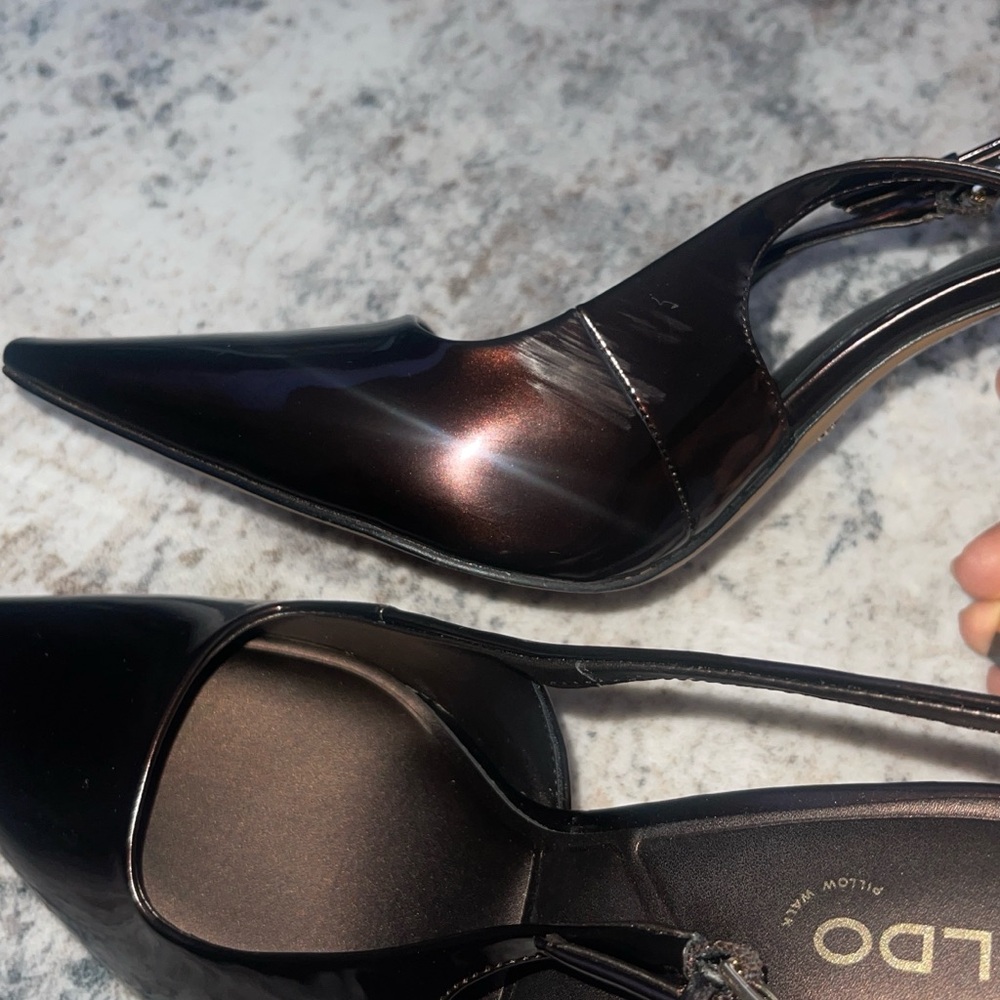 Aldo Glossy Black and Gold Heels - Picture 6 of 6